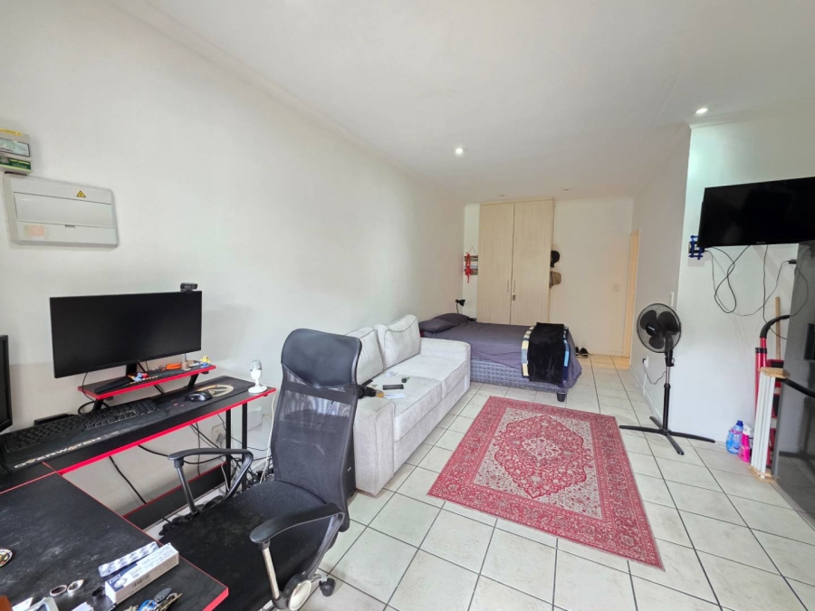 1 Bedroom Property for Sale in La Colline Western Cape